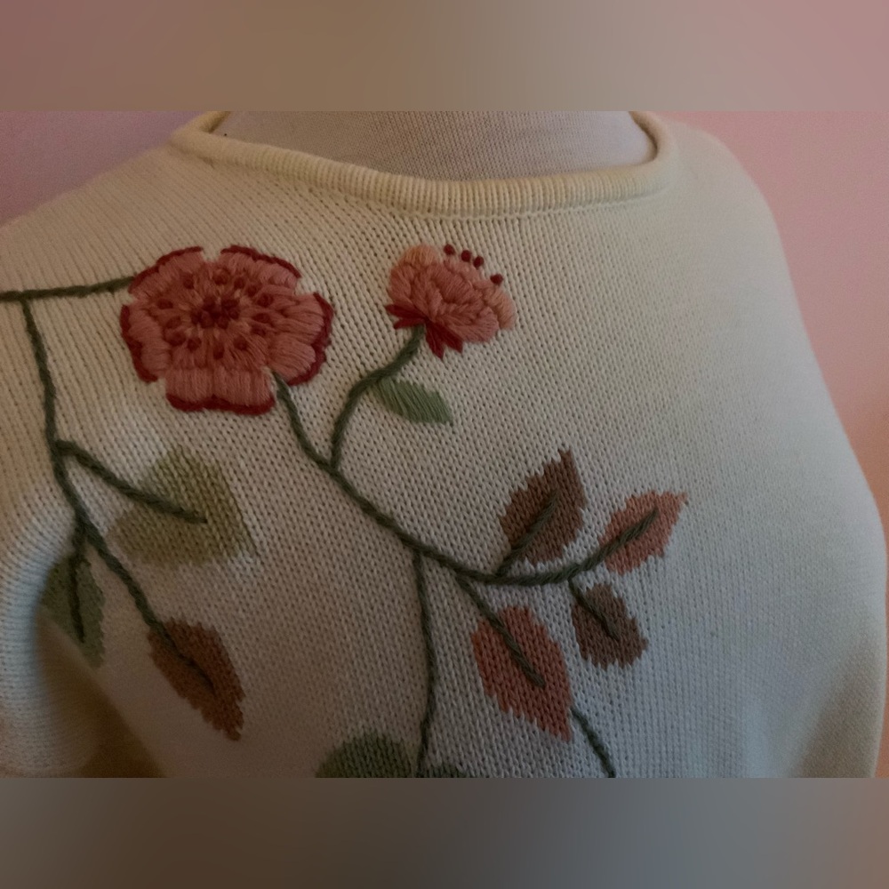 Vintage Cream Floral Embroidered Women's Sweater - Picture 5 of 10